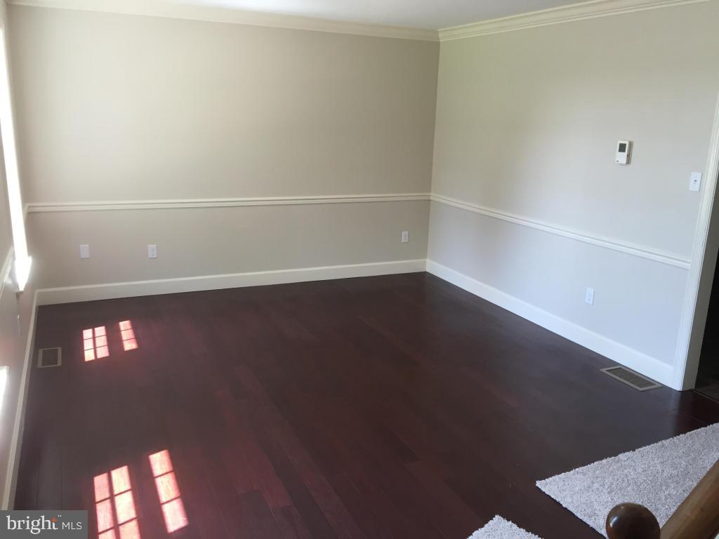 374 Lititz Road Manheim, PA 17545 - Photo 5 of 18
