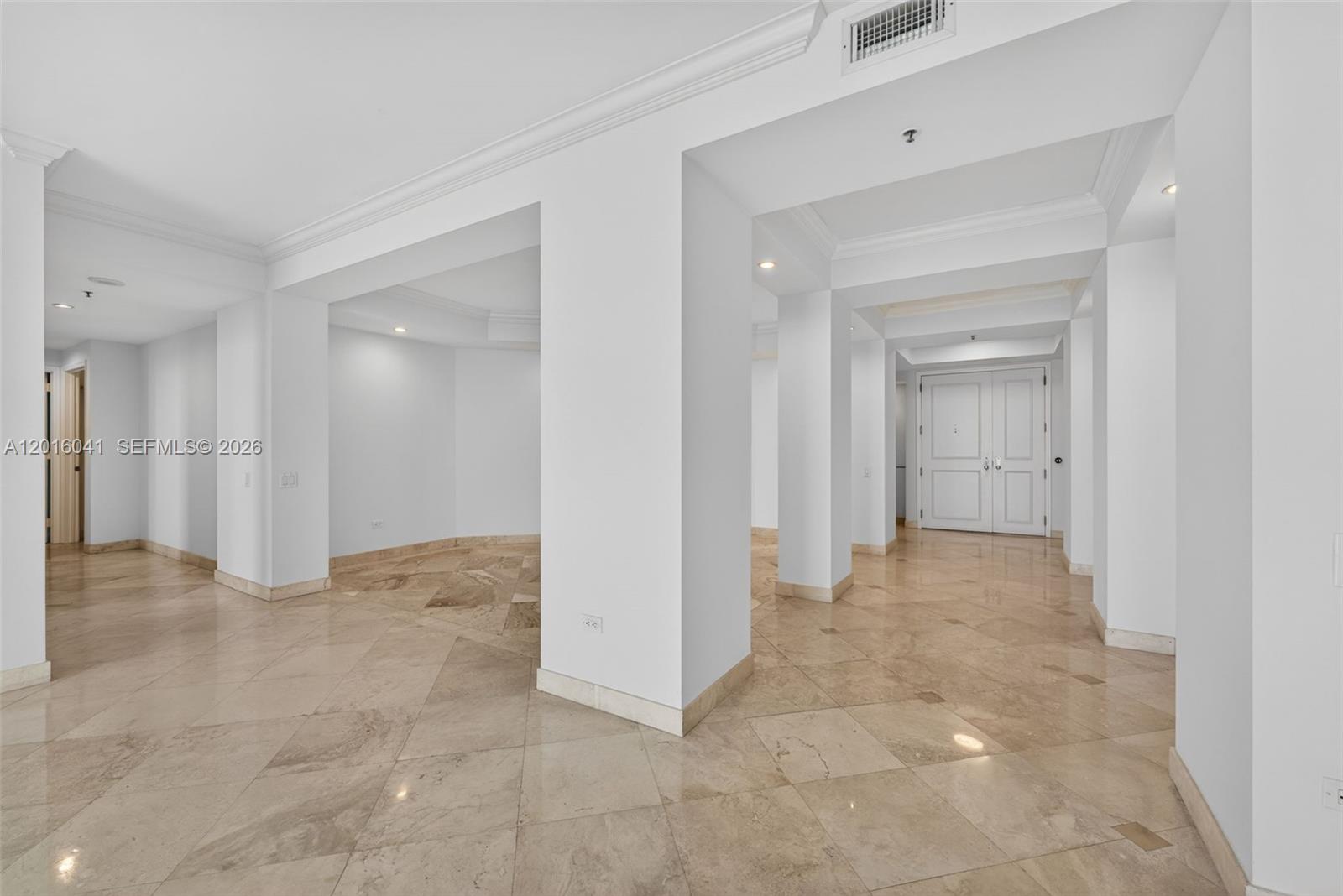 808 Brickell Key Drive, Unit 3304 Miami, FL 33131 - Photo 18 of 70
