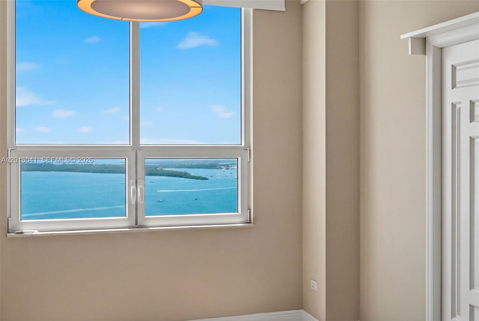 808 Brickell Key Drive, Unit 3304 Miami, FL 33131 - Photo 28 of 70 a view of a room