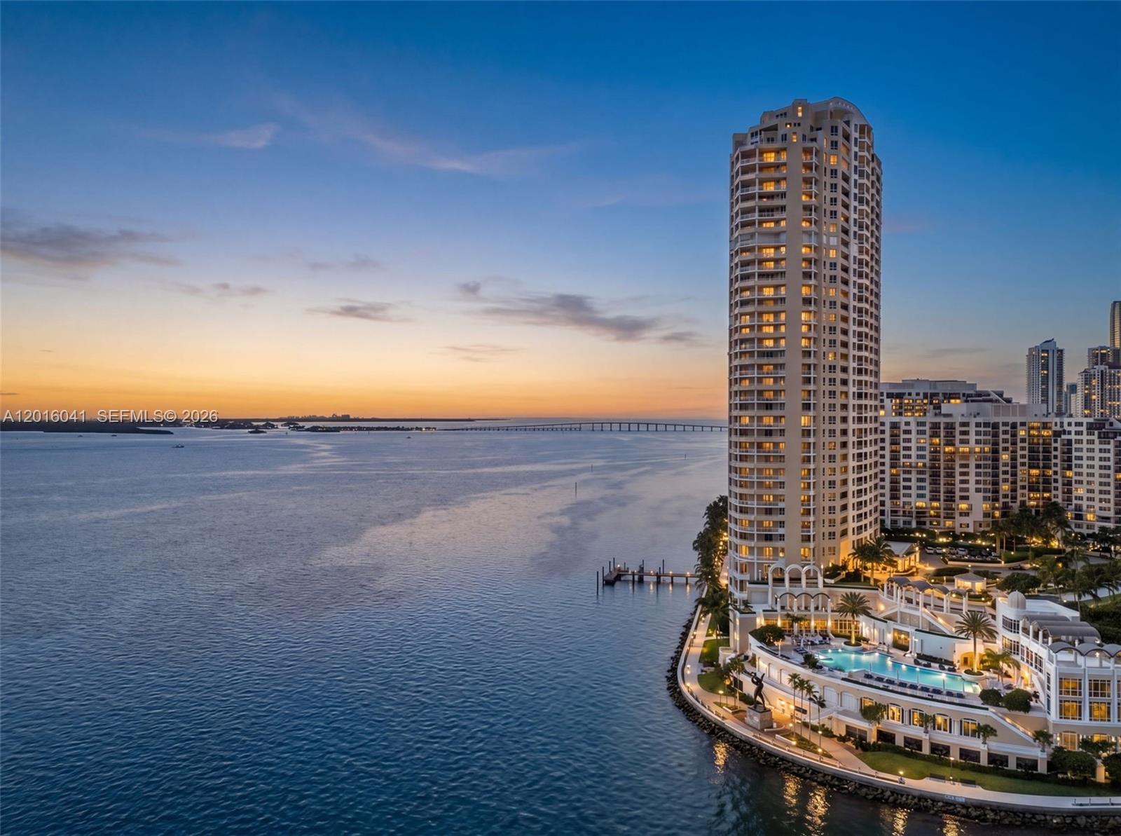 808 Brickell Key Drive, Unit 3304 Miami, FL 33131 - Photo 3 of 70