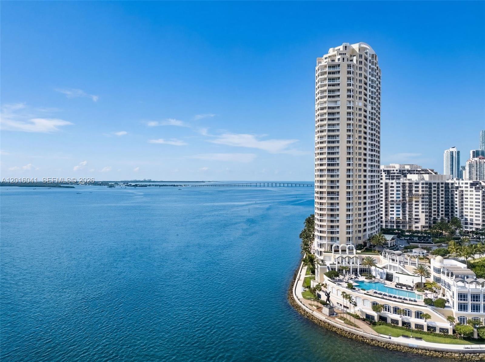 808 Brickell Key Drive, Unit 3304 Miami, FL 33131 - Photo 4 of 70