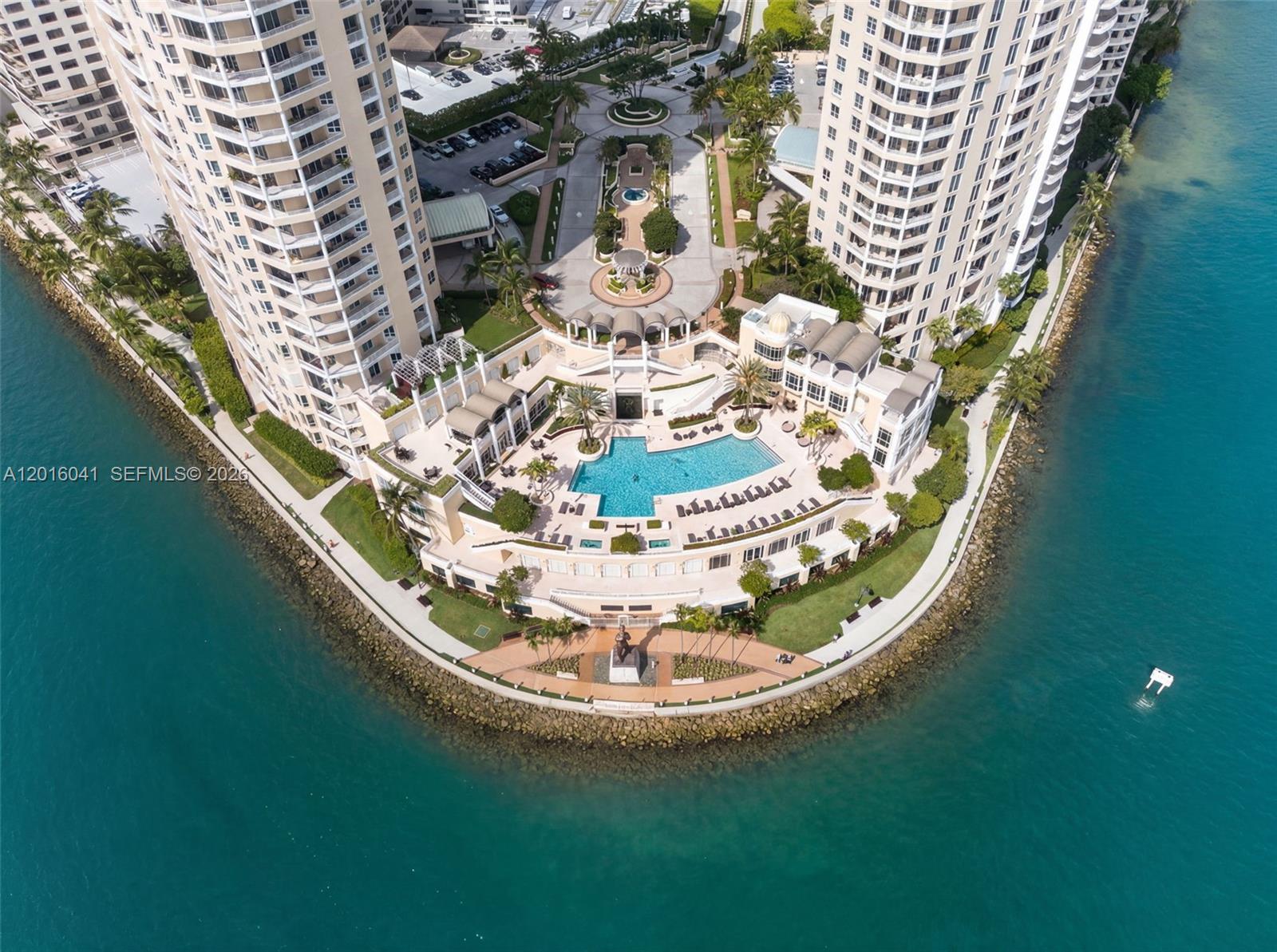 808 Brickell Key Drive, Unit 3304 Miami, FL 33131 - Photo 6 of 70