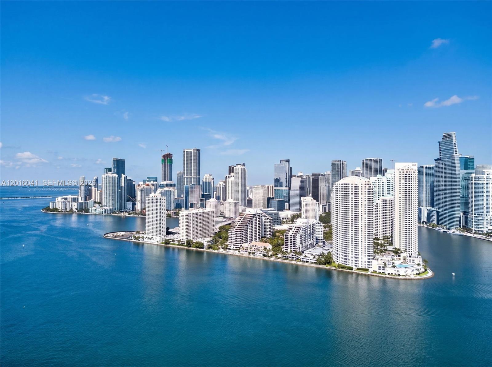 808 Brickell Key Drive, Unit 3304 Miami, FL 33131 - Photo 9 of 70