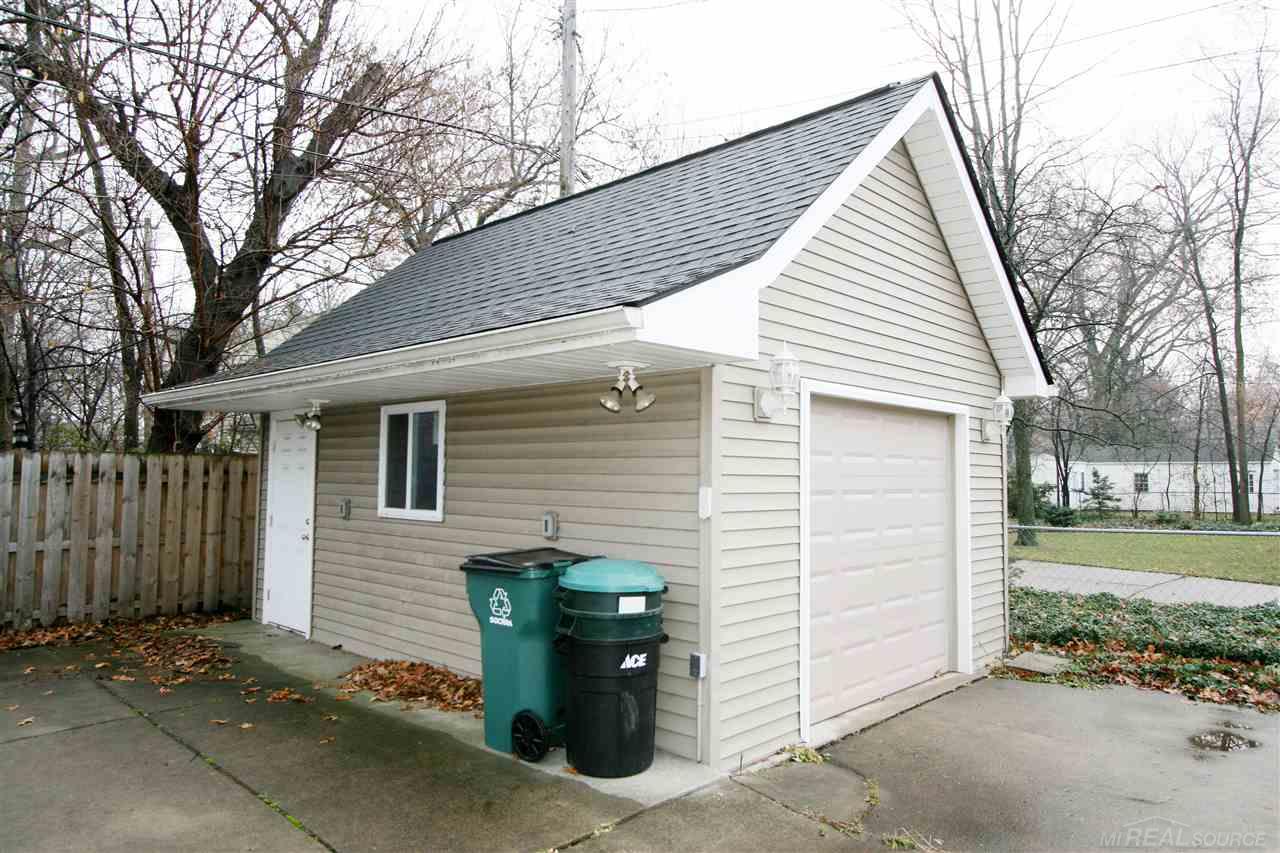 165 Maplefield Road Pleasant Ridge, MI 48069 - Photo 30 of 31 Shed