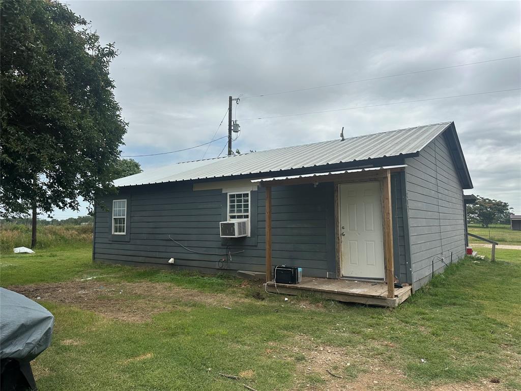 2764 West Highway 199 Springtown, TX 76082 - Photo 15 of 21