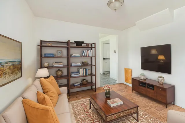 $112,000 | 12023 Norborne, Redford, MI 48239