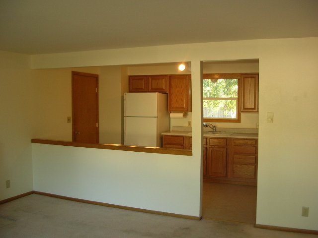2208 North Vista Road Spokane Valley, WA 99212 - Photo 3 of 9