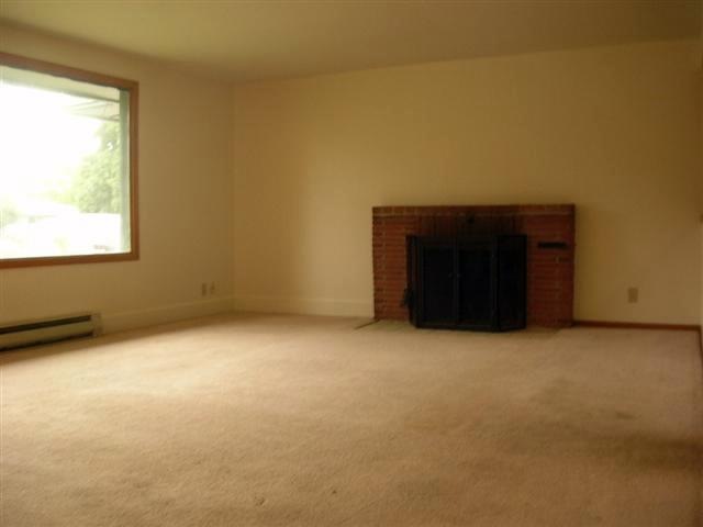 2208 North Vista Road Spokane Valley, WA 99212 - Photo 5 of 9