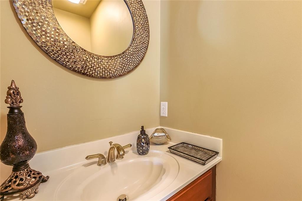 9 Savannah Ridge Lane Metairie, LA 70001 - Photo 13 of 25