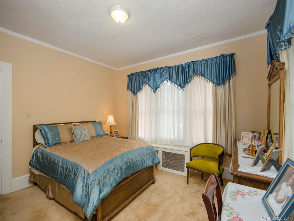 57 Gracelyn Road Asheville, NC 28804 - Photo 12 of 16 Gallery Image 12
