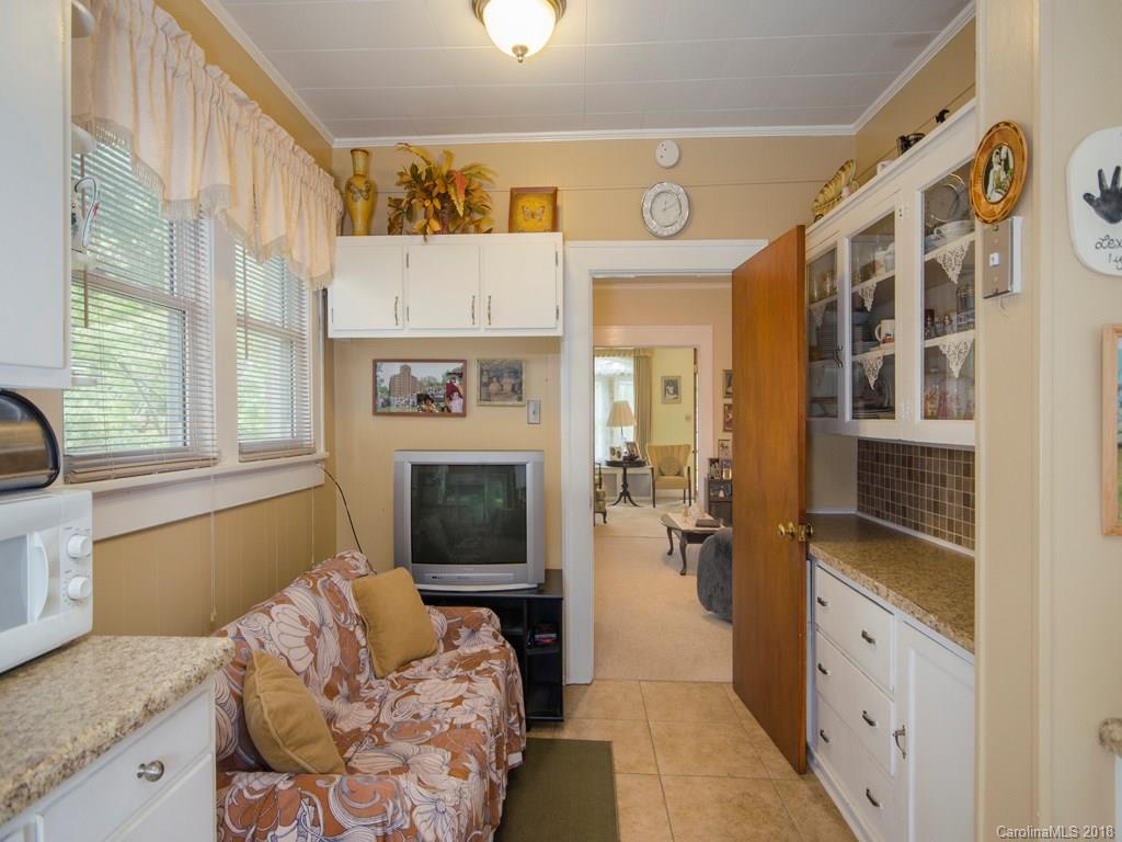 57 Gracelyn Road Asheville, NC 28804 - Photo 9 of 16 Gallery Image 9