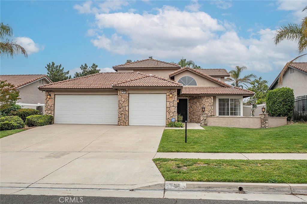 701 Black Oak Circle Corona, CA 92881 - Photo 2 of 46
