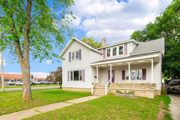 $229,900 | 836 Main Street, Marinette, WI 54143