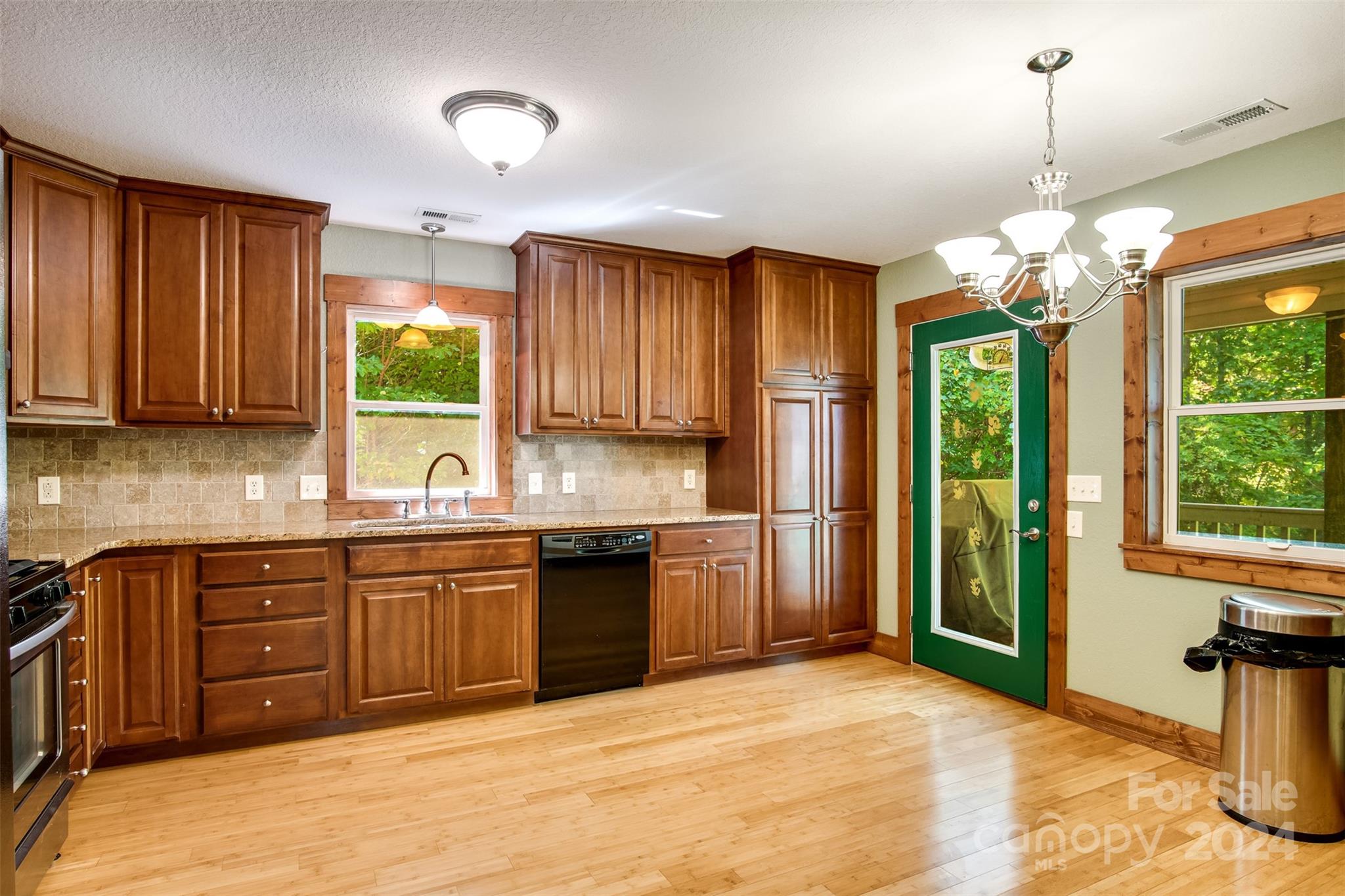 350 Balsam View Road Franklin, NC 28734 - Photo 3 of 44 Gallery Image 3