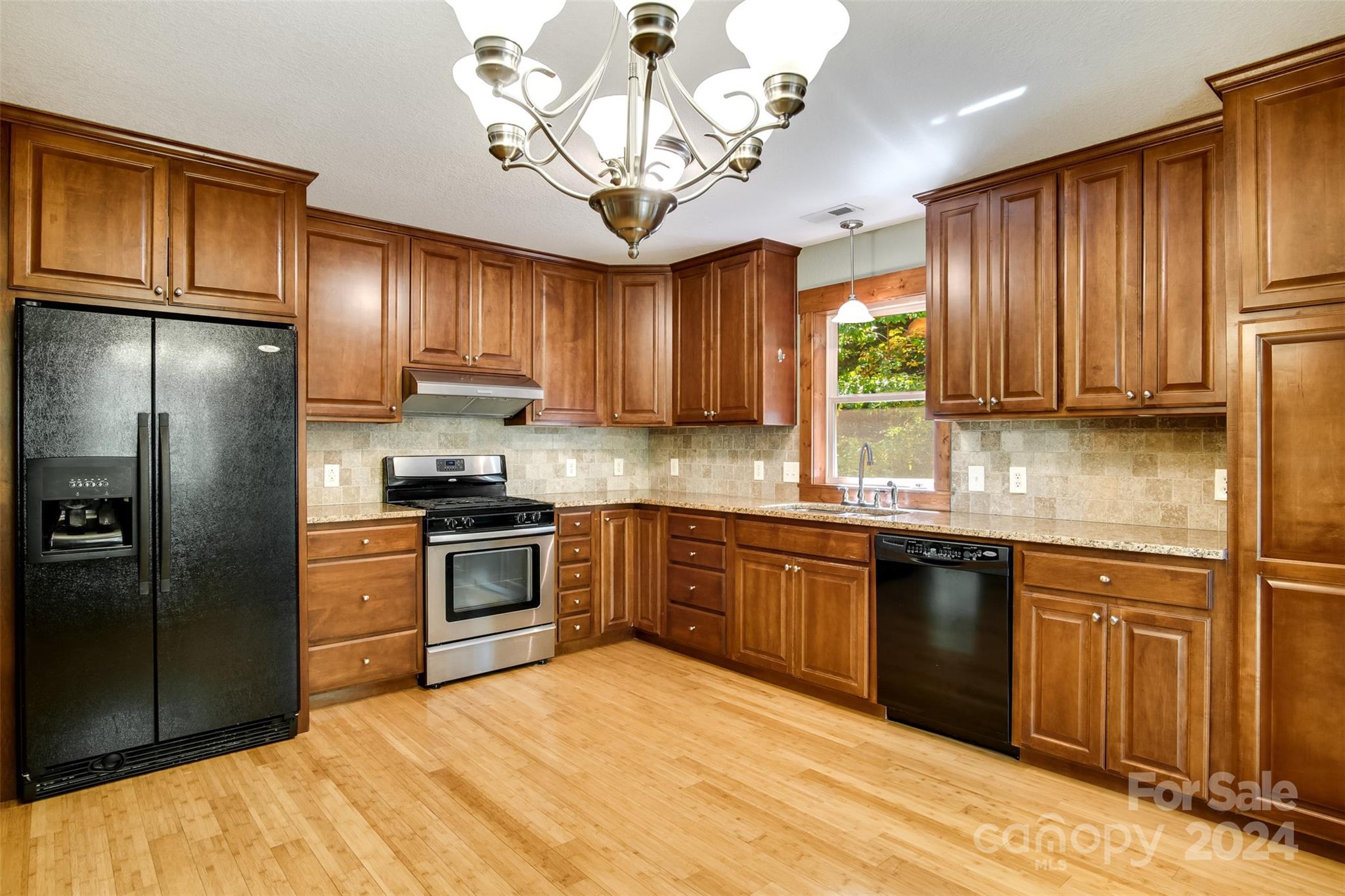 350 Balsam View Road Franklin, NC 28734 - Photo 4 of 44 Gallery Image 4