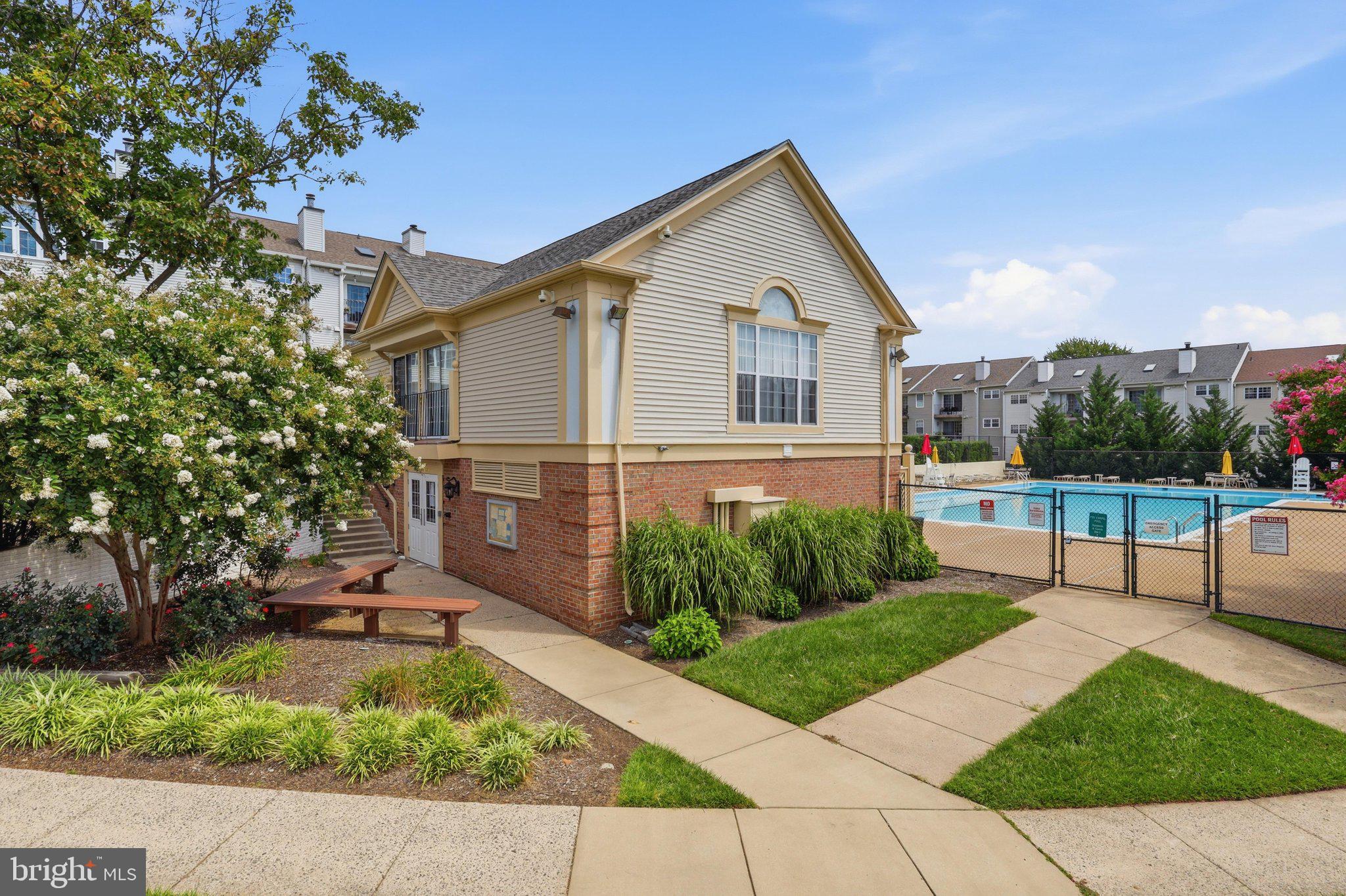 115 Fort Evans Road Southeast, Unit A Leesburg, VA 20175 - Photo 26 of 32 Pool