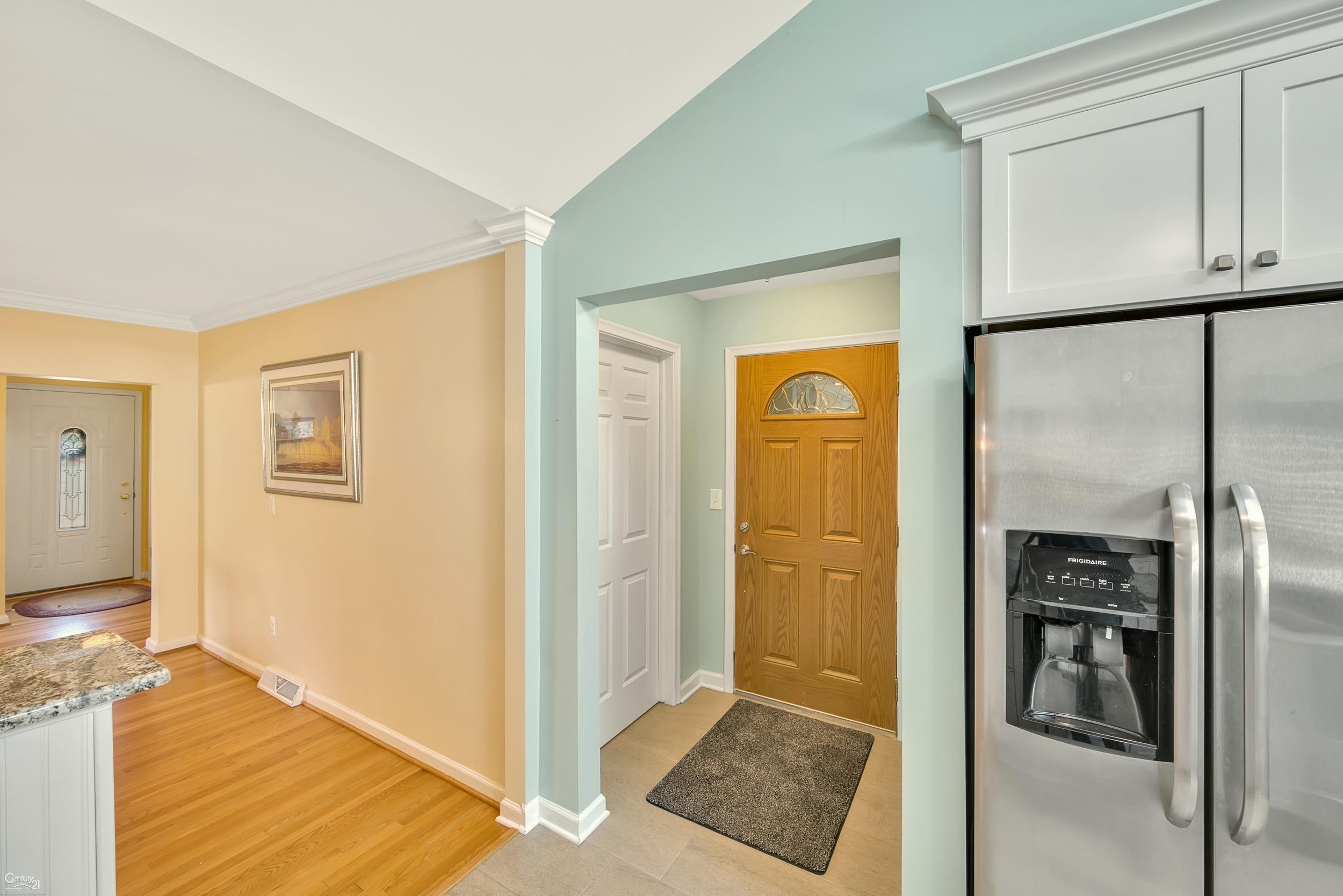 1038 Hawthorne Road Grosse Pointe Woods, MI 48236 - Photo 29 of 61
