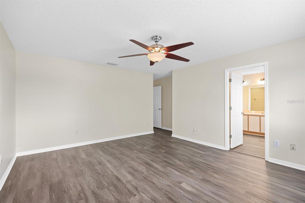 12934 Fennway Ridge Drive Riverview, FL 33579 - Photo 15 of 29