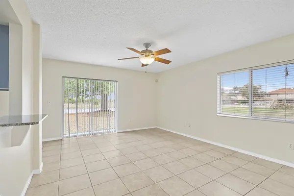 $2,400 | 12934 Fennway Ridge Drive, Riverview, FL 33579