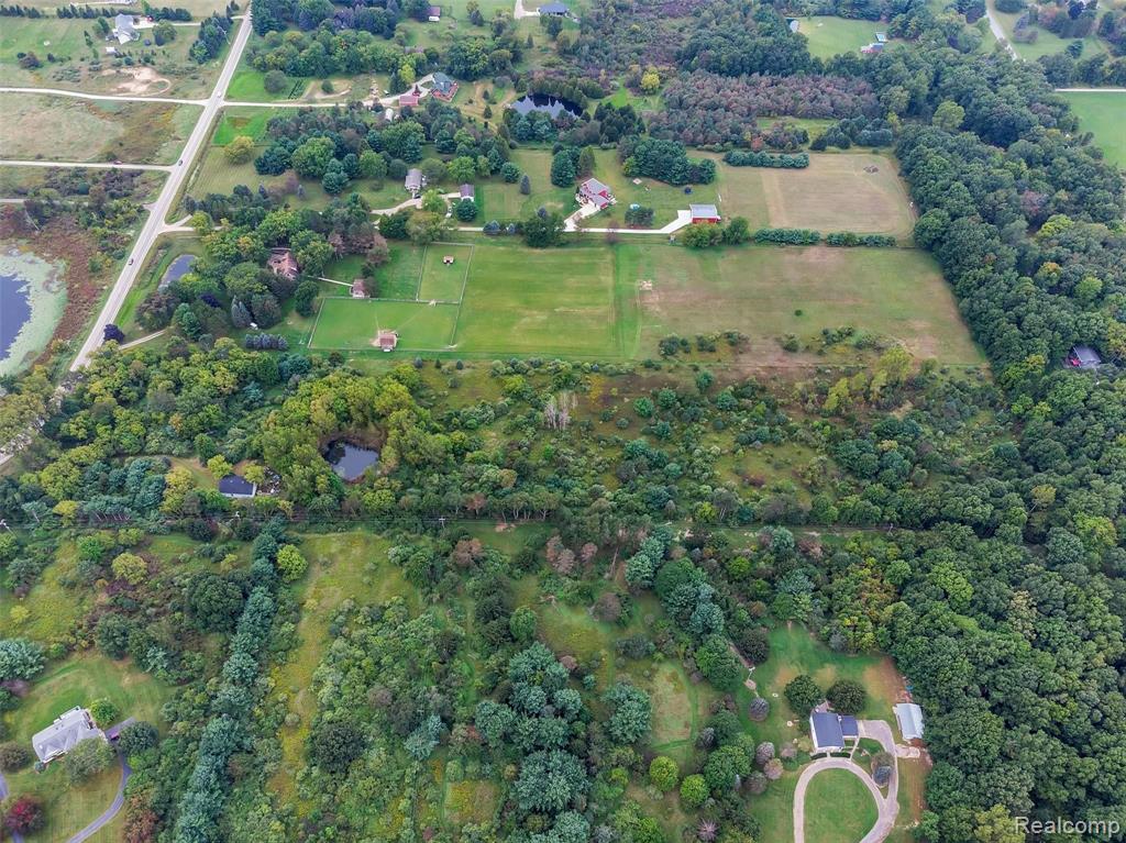 3824 West Coon Lake Road Howell, MI 48843 - Photo 11 of 12