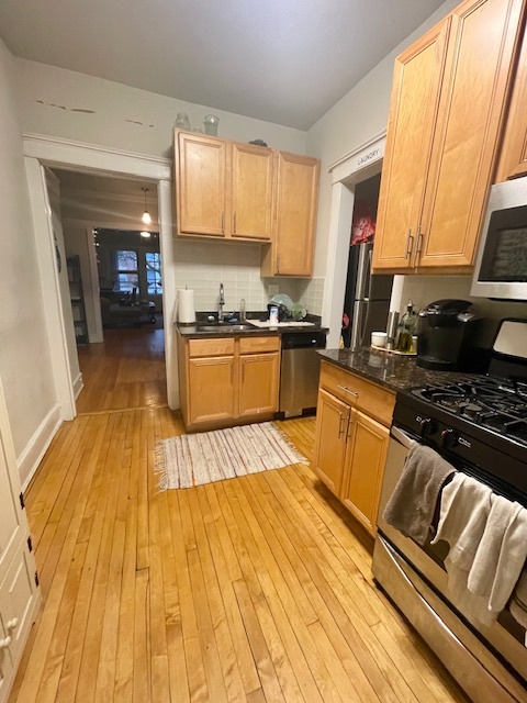 3702 North Fremont Street, Unit 2 Chicago, IL 60613 - Photo 3 of 12