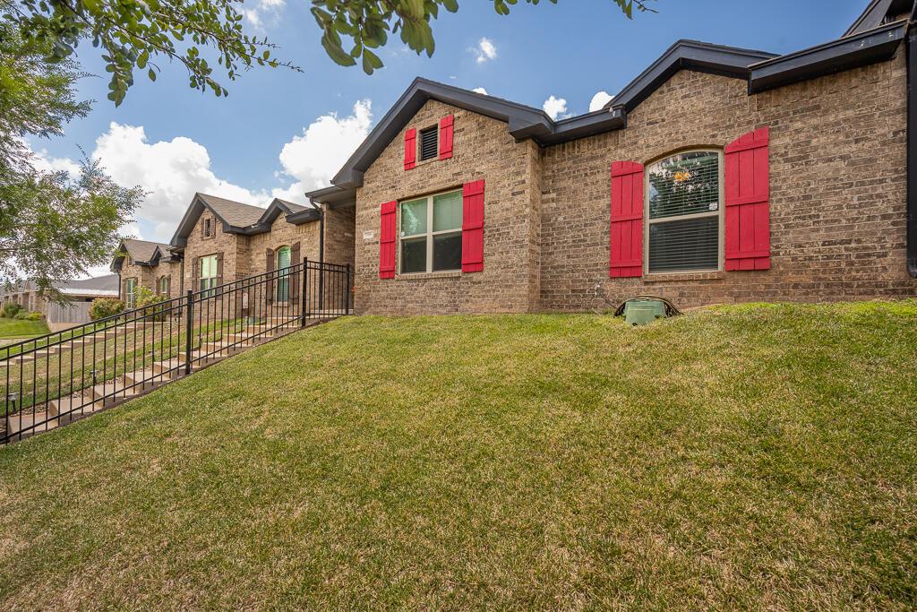 7128 Mosley Street Amarillo, TX 79119 - Photo 7 of 25 Front