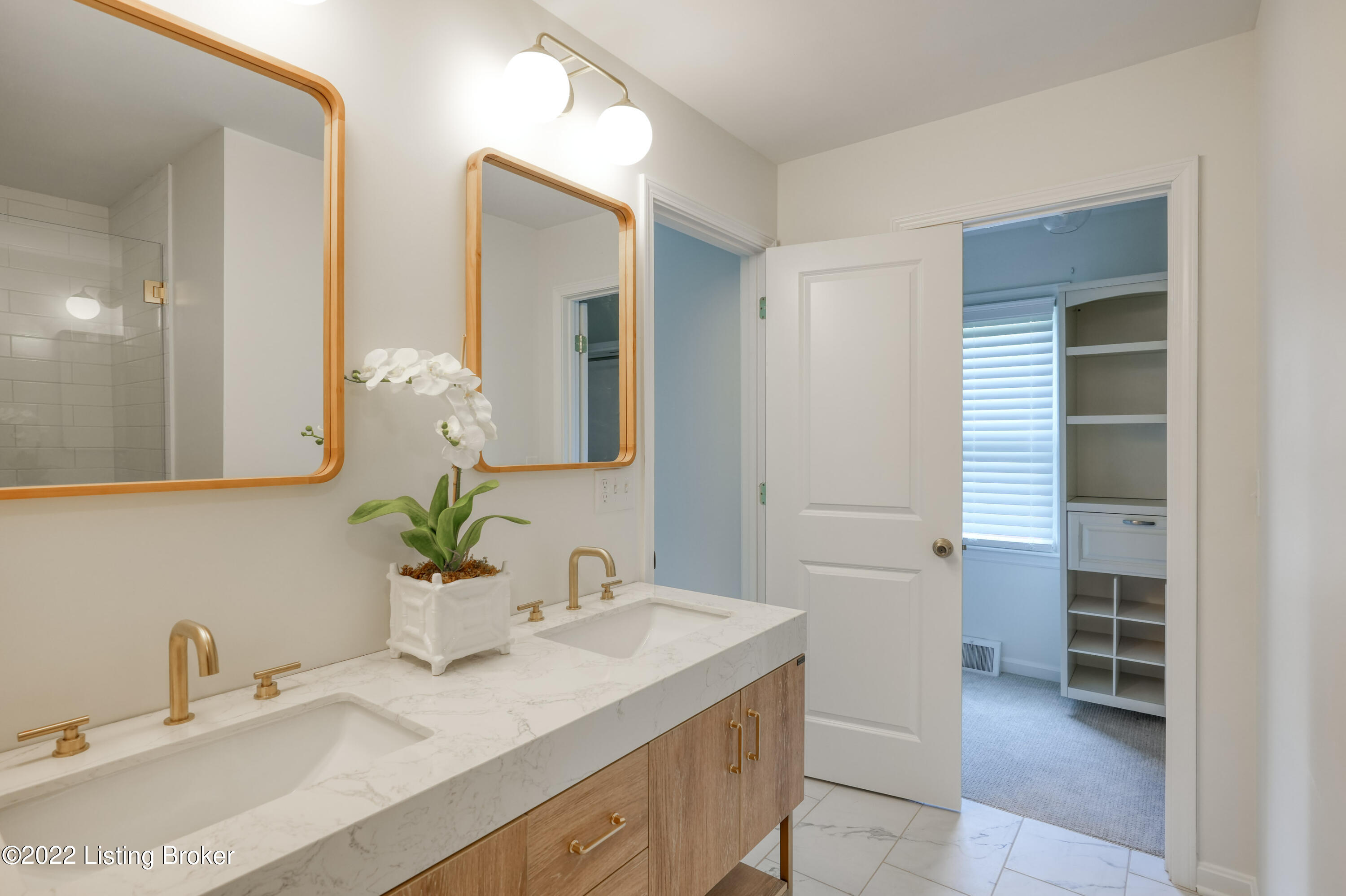 4517 Fox Run Road Louisville, KY 40207 - Photo 29 of 38 043 - 20210816 708789