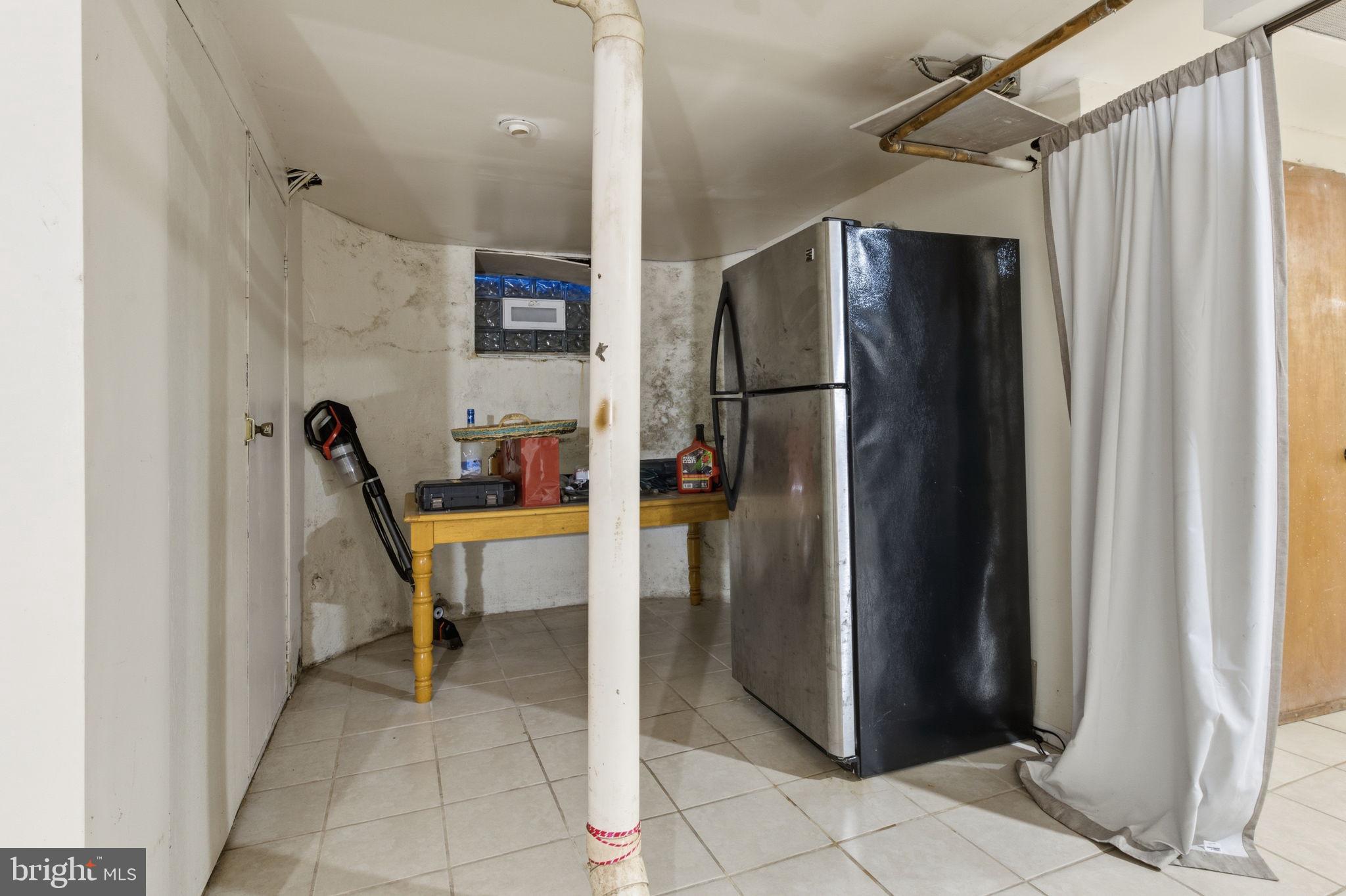 212 Upland Road Merion Station, PA 19066 - Photo 26 of 32 a view of a walk in closet