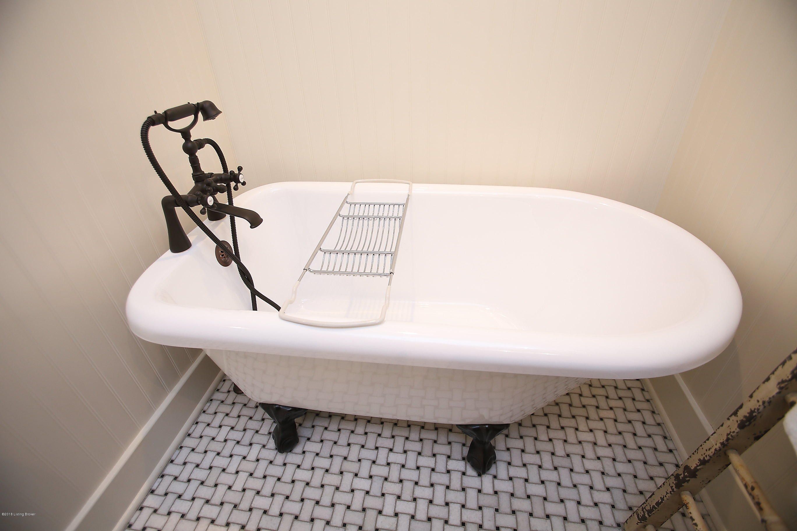 3311 Lexington Road Louisville, KY 40206 - Photo 35 of 68 Master Bath