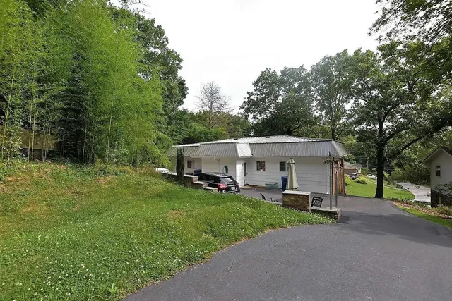 $1,600 | 3207 Joselin Lane, Unit B, Chattanooga, TN 37415