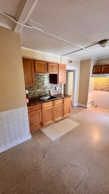 443-445 Franklin Street Springfield, MA 01104 - Photo 8 of 8 Gallery Image 8