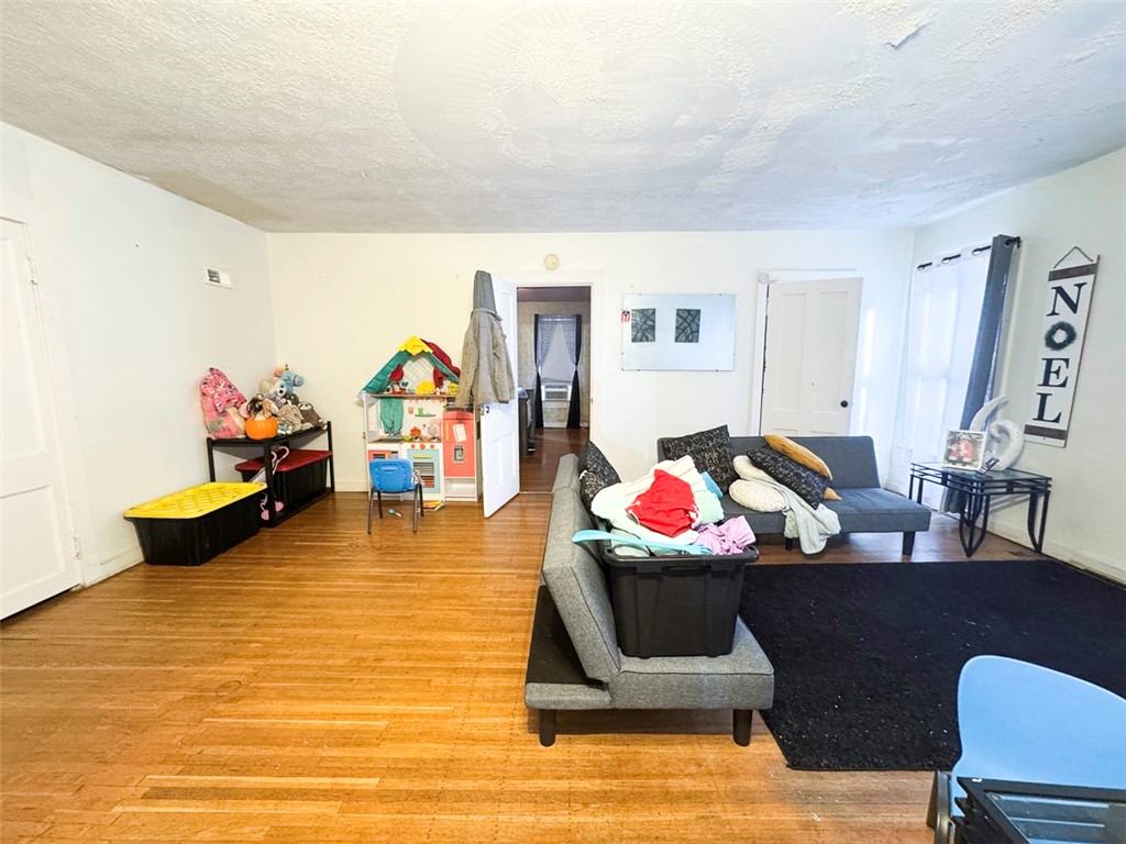 1009 North Street Rochester, NY 14621 - Photo 14 of 22