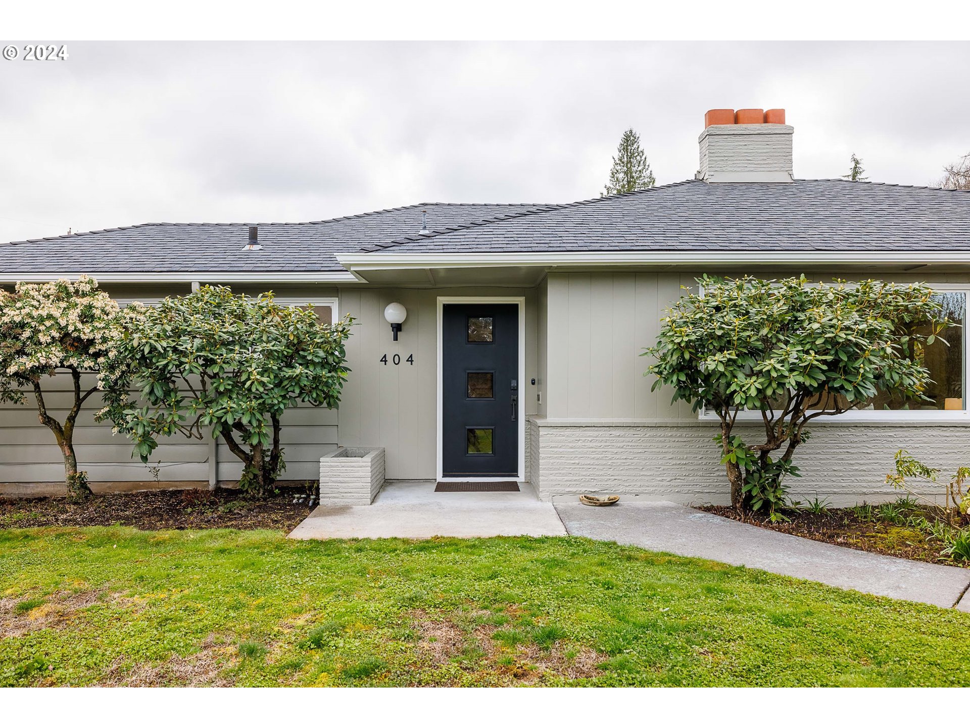 404 Southwest Troy Street Portland, OR 97219 - Photo 1 of 28 Gallery Image 1