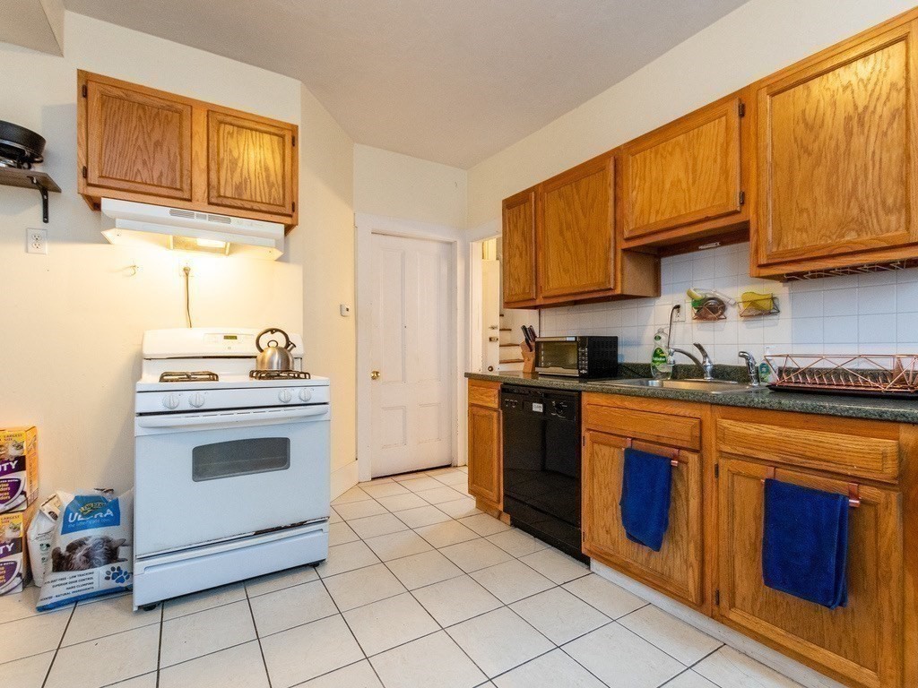 15-17 Cushman Road Boston, MA 02135 - Photo 22 of 28