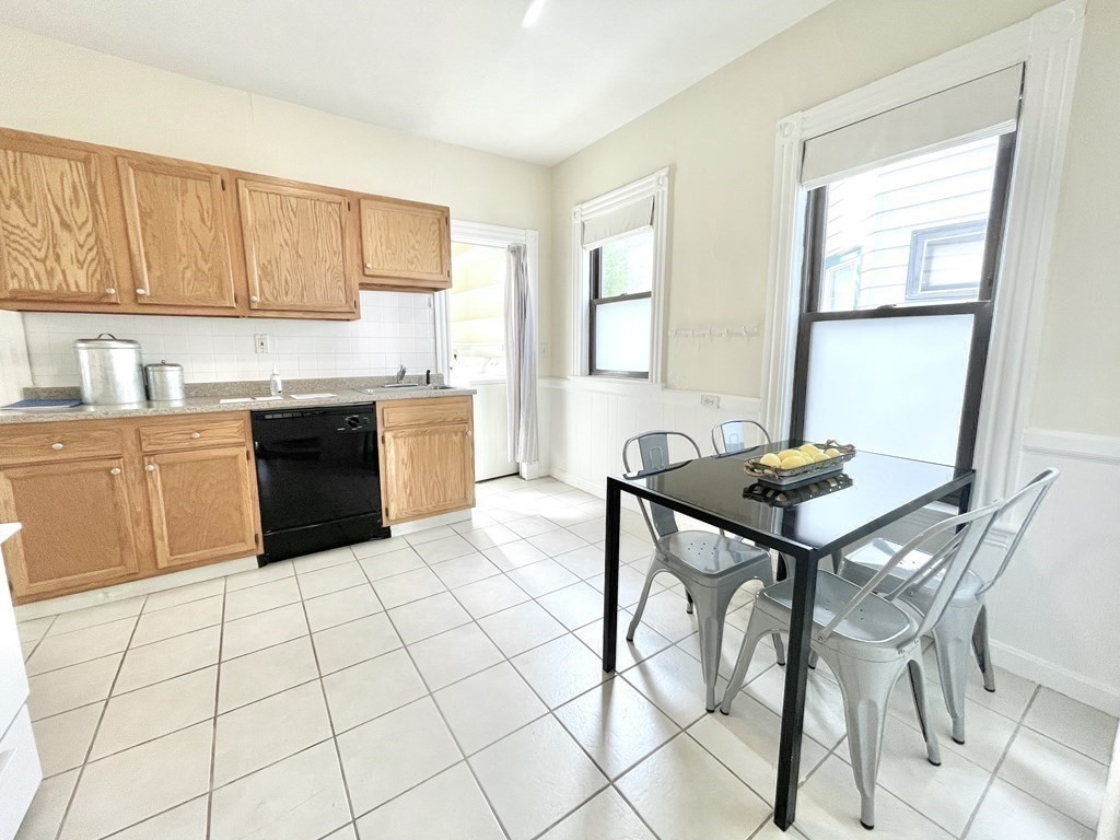 15-17 Cushman Road Boston, MA 02135 - Photo 9 of 28