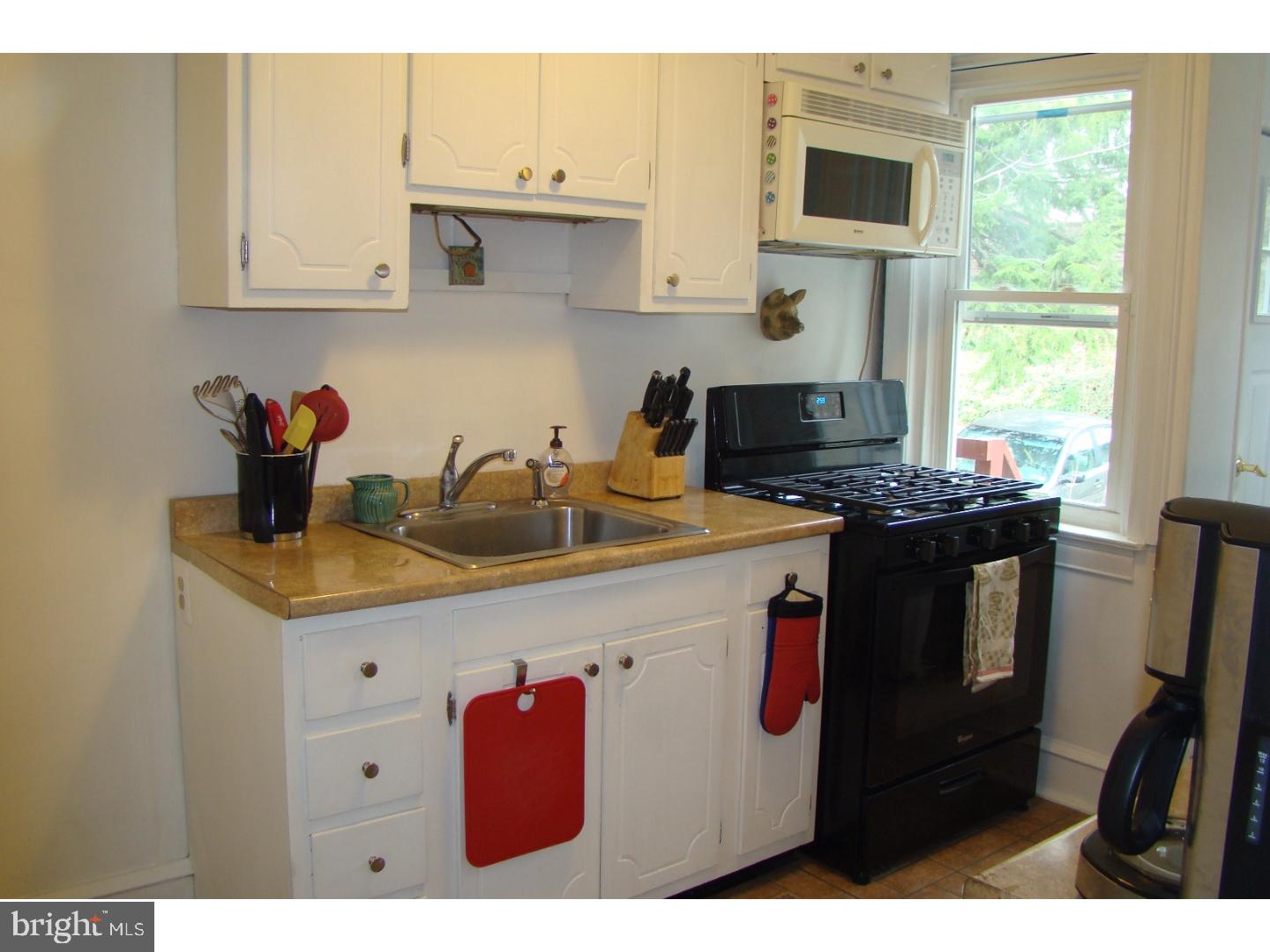 5025 Copley Road Philadelphia, PA 19144 - Photo 10 of 25 Kitchen