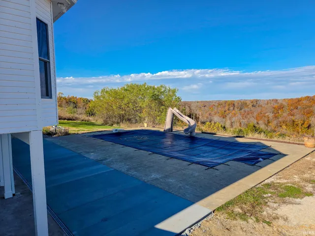 $799,900 | 8247 East State Road 54, Bloomfield, IN 47424