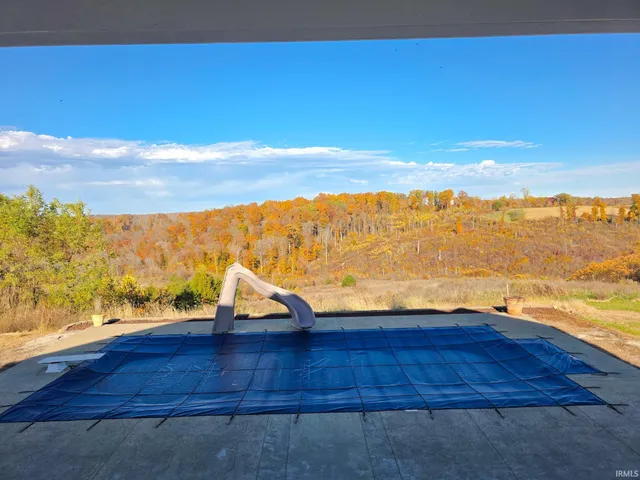 $799,900 | 8247 East State Road 54, Bloomfield, IN 47424