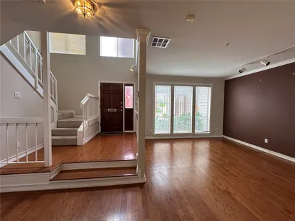 $260,000 | 5849 Sugar Hill Drive, Houston, TX 77057