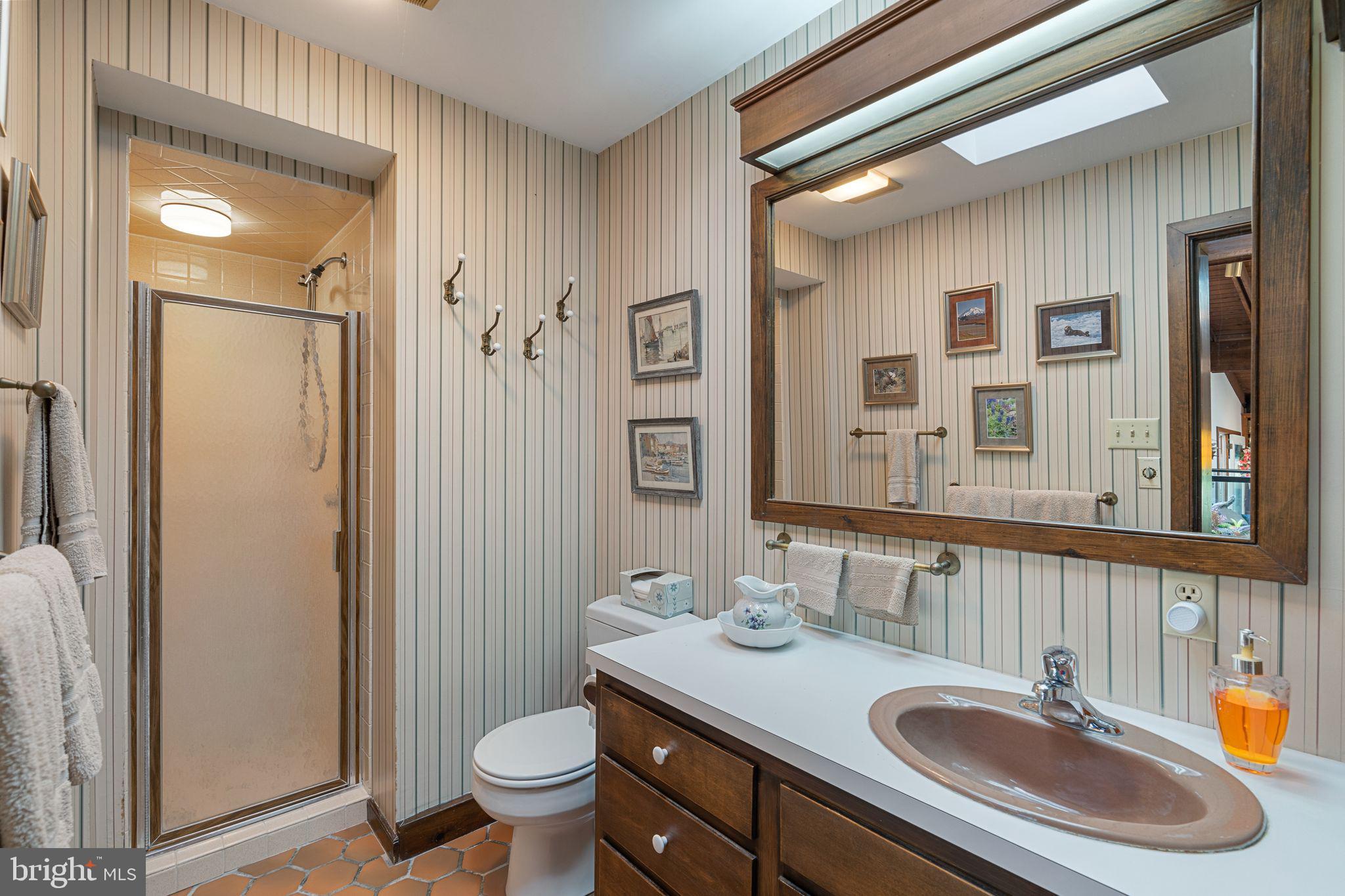 24 Meitzler Road Bechtelsville, PA 19505 - Photo 21 of 32 1st floor bath