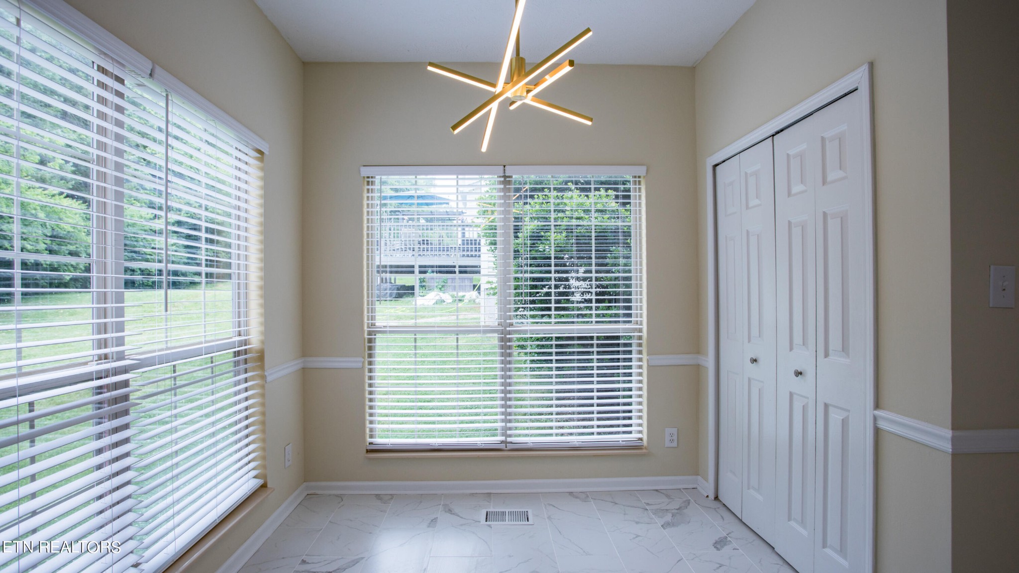 1146 Vale View Road Knoxville, TN 37922 - Photo 9 of 41 Gallery Image 9