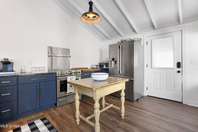 $350,000 | 11046 New York Street, Bay St. Louis, MS 39520