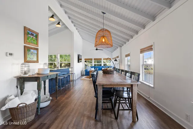 $350,000 | 11046 New York Street, Bay St. Louis, MS 39520