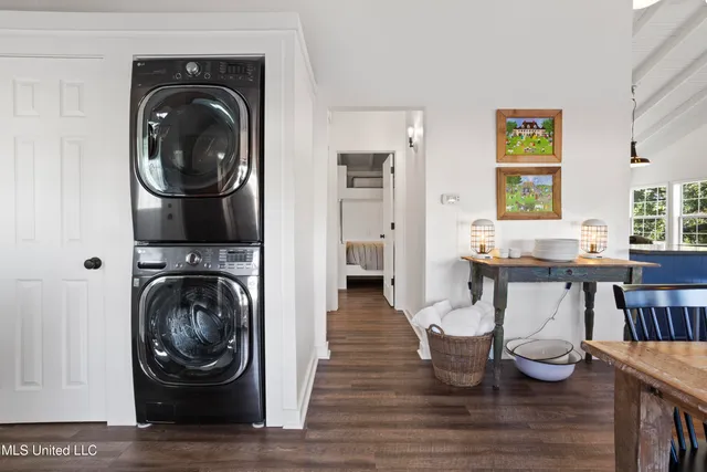 $350,000 | 11046 New York Street, Bay St. Louis, MS 39520