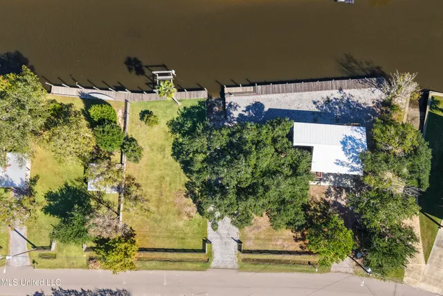 $350,000 | 11046 New York Street, Bay St. Louis, MS 39520