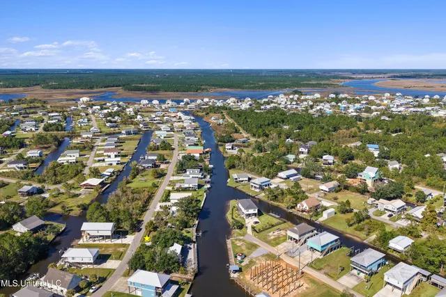 $350,000 | 11046 New York Street, Bay St. Louis, MS 39520