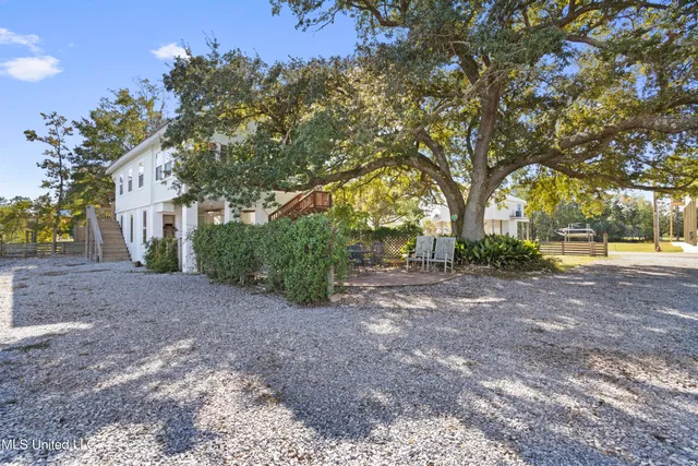 $350,000 | 11046 New York Street, Bay St. Louis, MS 39520