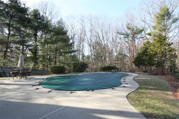 19 Stratford Road Needham, MA 02492 - Photo 4 of 21 Gallery Image 4