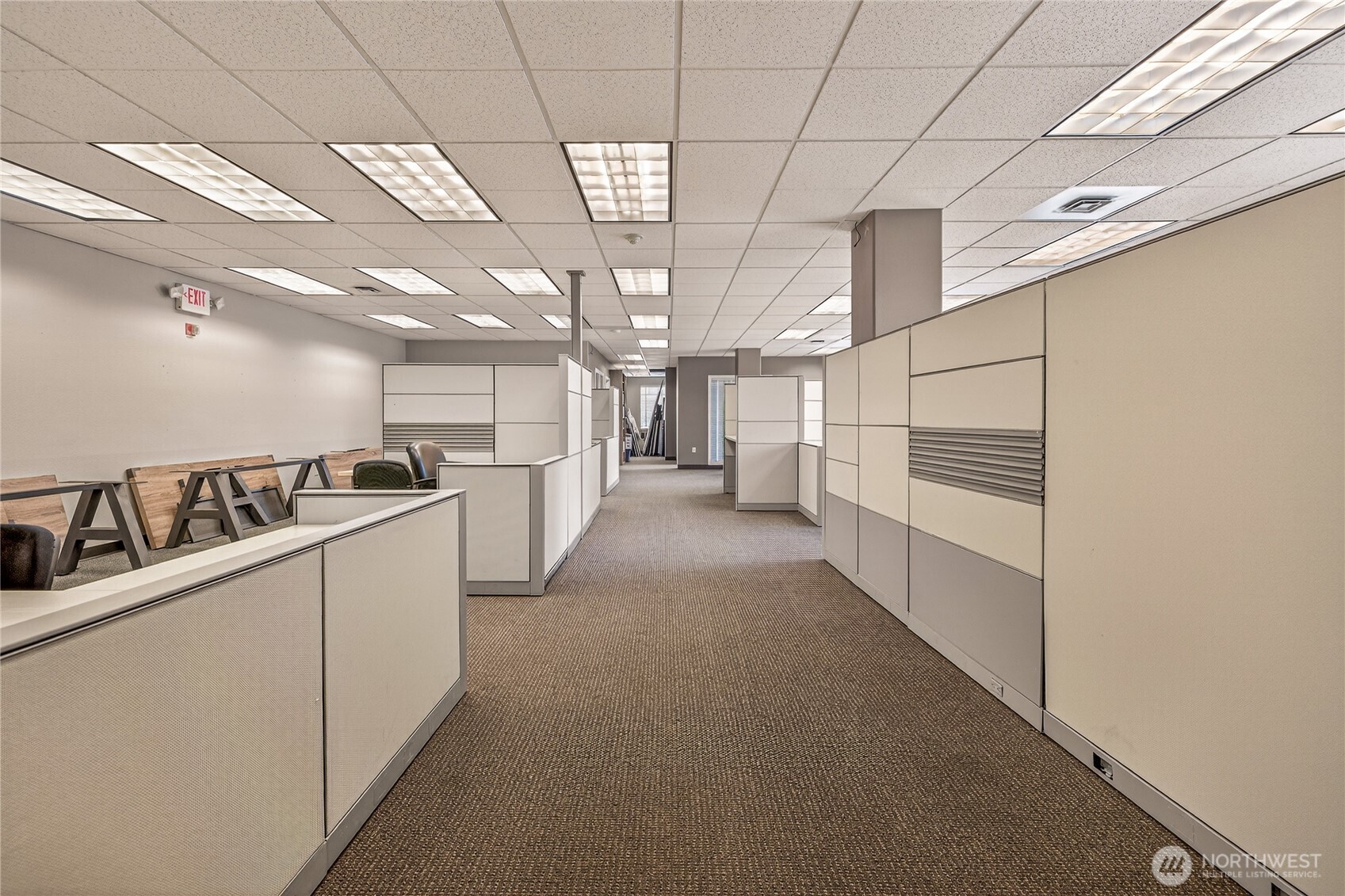 1 Fifth Street, Unit 110 Wenatchee, WA 98801 - Photo 8 of 13 a kitchen with refrigerator and window