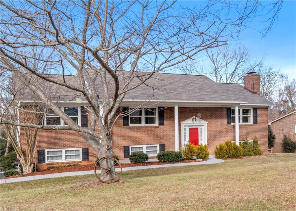 1395 Glen Oaks Road Clemmons, NC 27012 - Photo 2 of 33